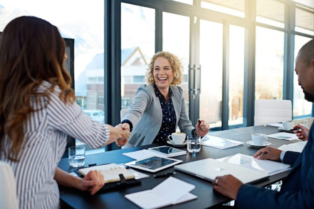 SĂN VIỆC LÀM TẠI CÔNG TY NƯỚC NGOÀI - TẠI SAO KHÔNG? 2 Thi tuyển Management Trainee